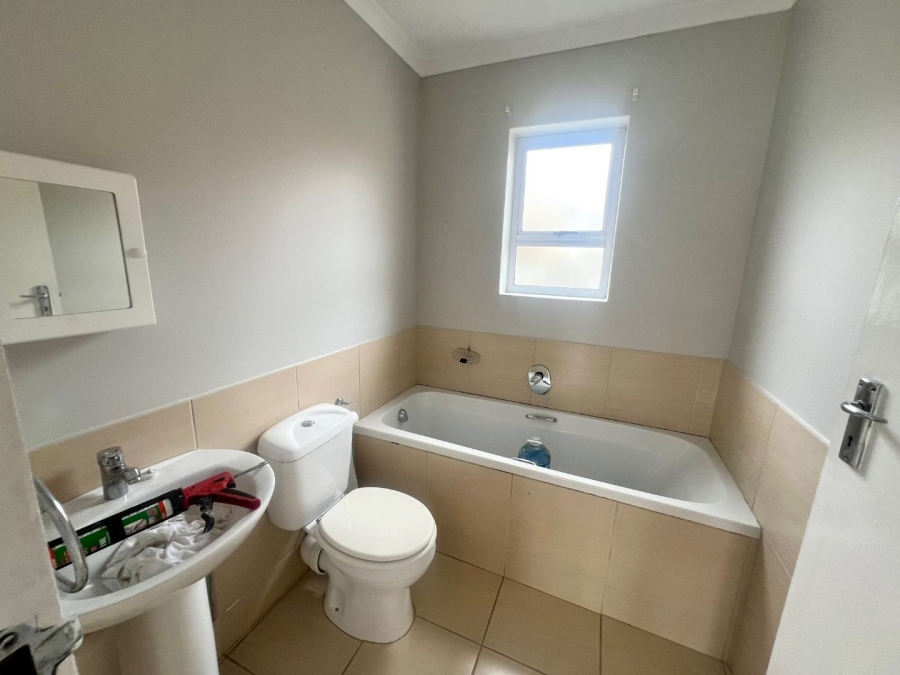 To Let 2 Bedroom Property for Rent in Fairview Eastern Cape
